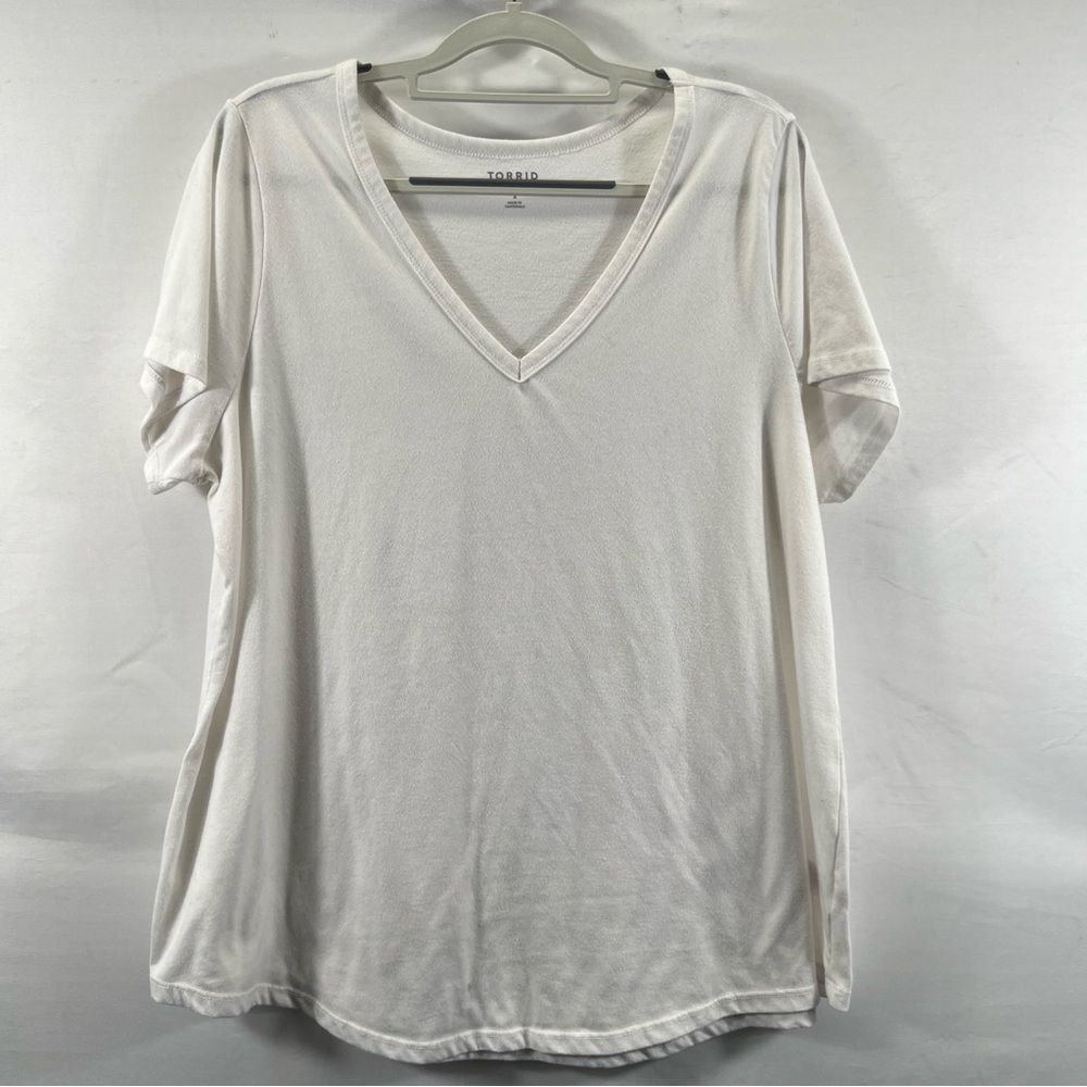 3 For $20 Torrid Classic Fit V-Neck Short Sleeve Tee 0785